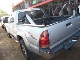 2007 TOYOTA TACOMA PREUNNER CREW CAB SILVER 4.0 AT 2WD TRD OFF ROAD PACKAGE Z20071
